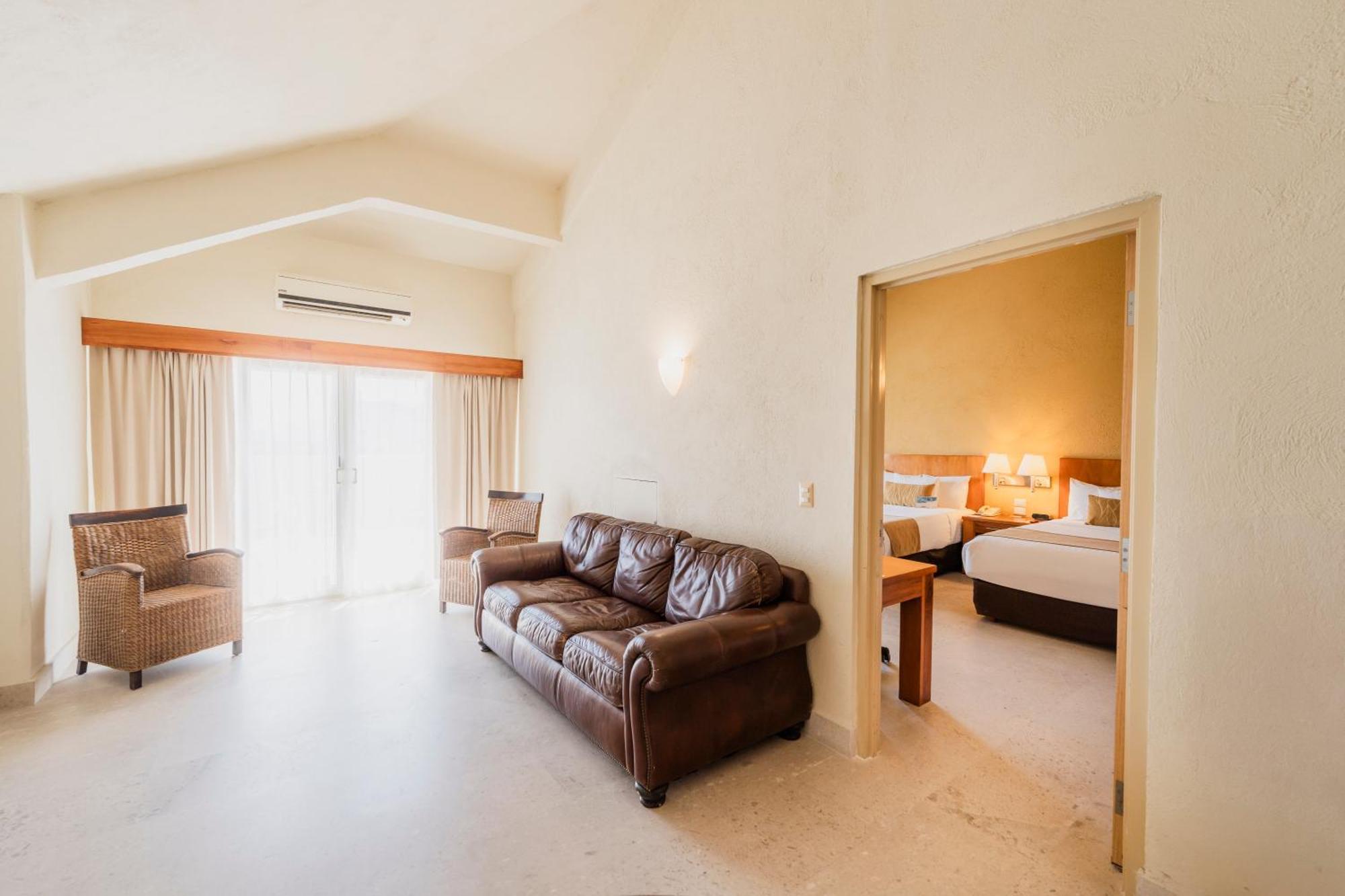 Mini-hôtel Comfort Golfside & Marina 4*